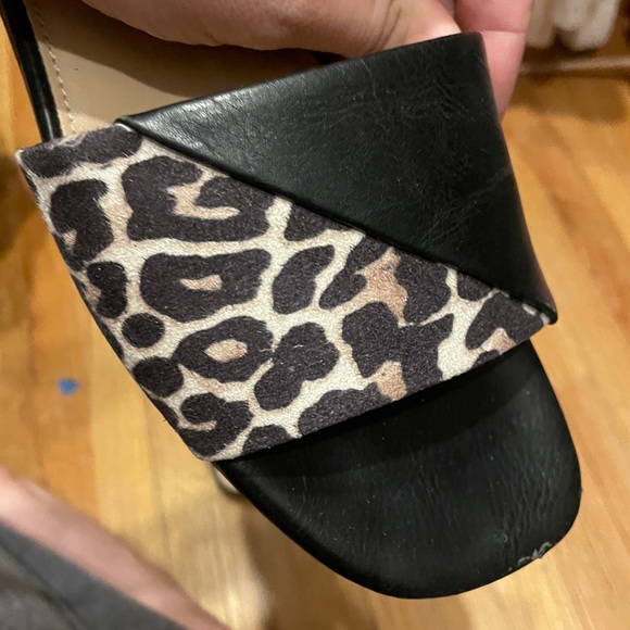 JANE AND THE SHOE | Vivian Open Toe Slide Sandals Shoes - Picture 3 of 4